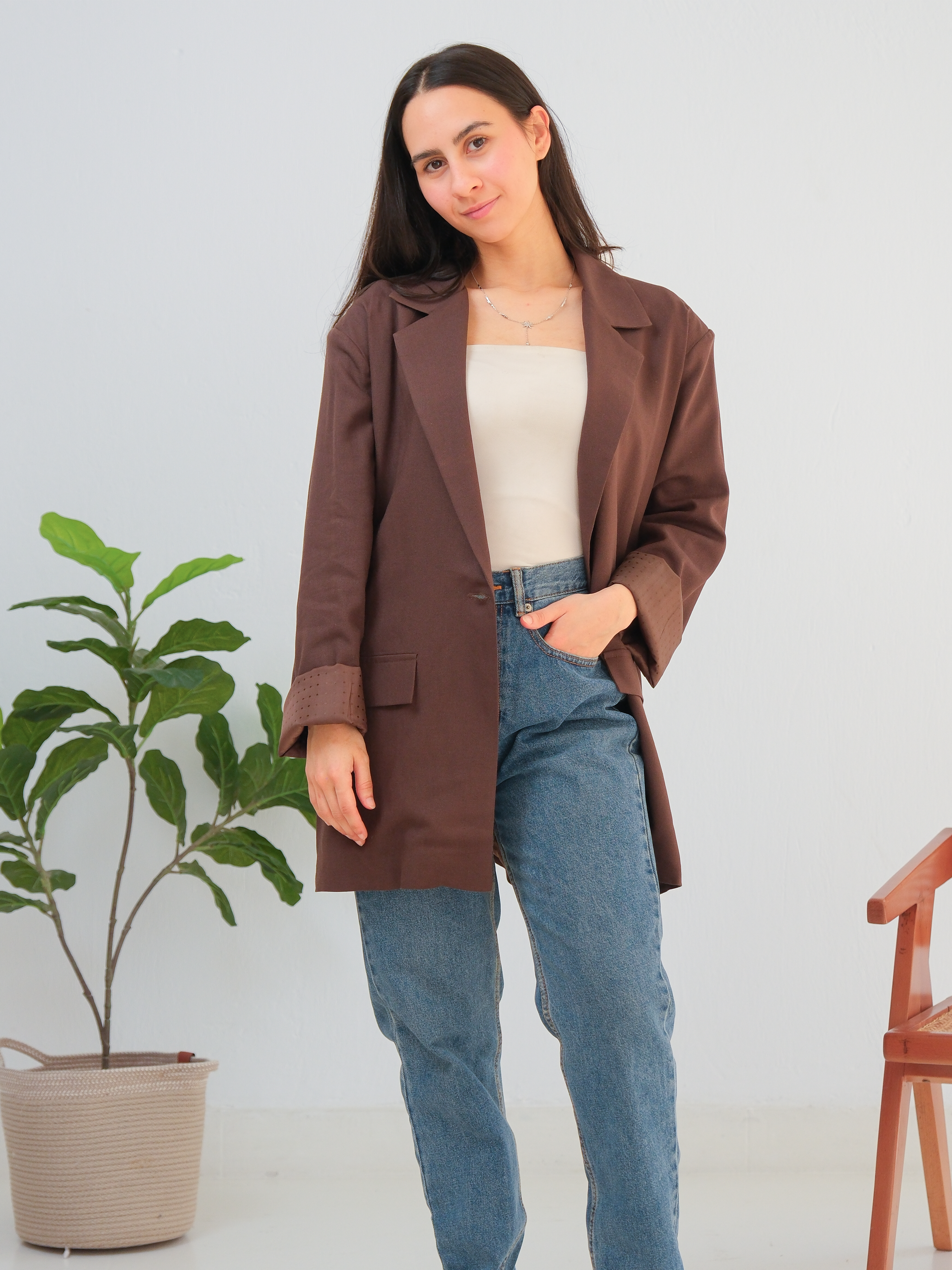 Chic Minimalist Linen Blazer - Brown